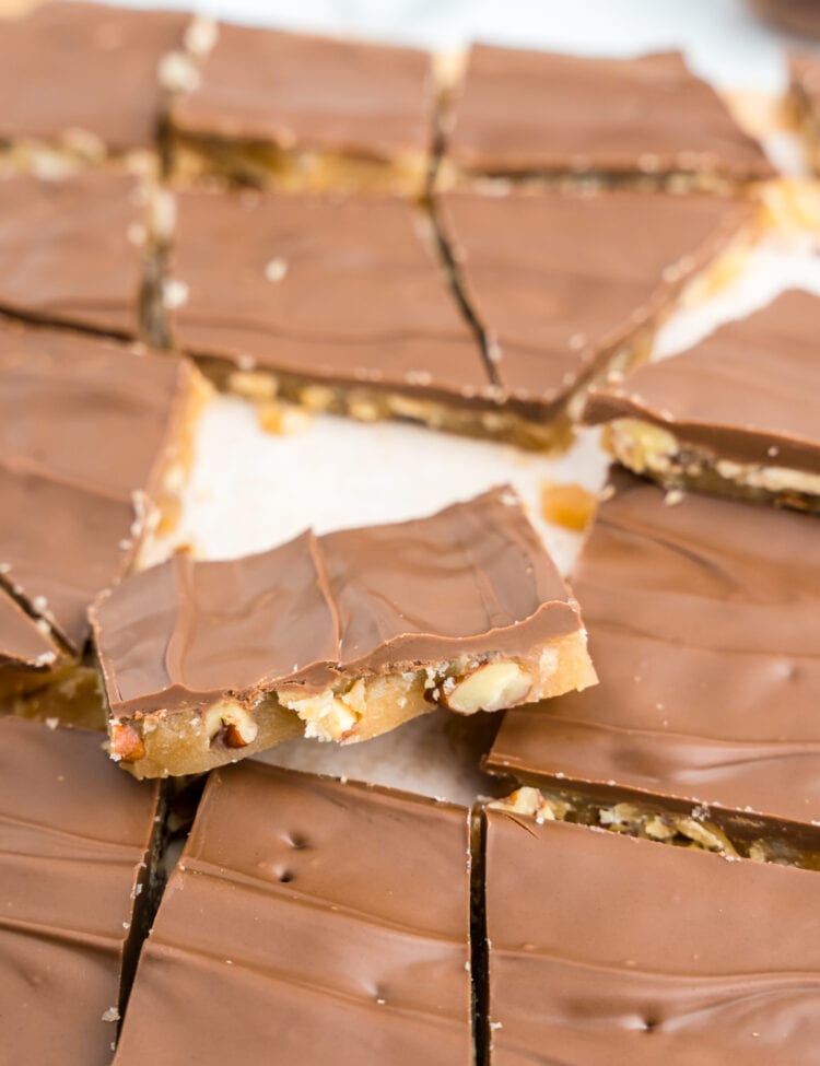 Toffee broken apart on serving tray