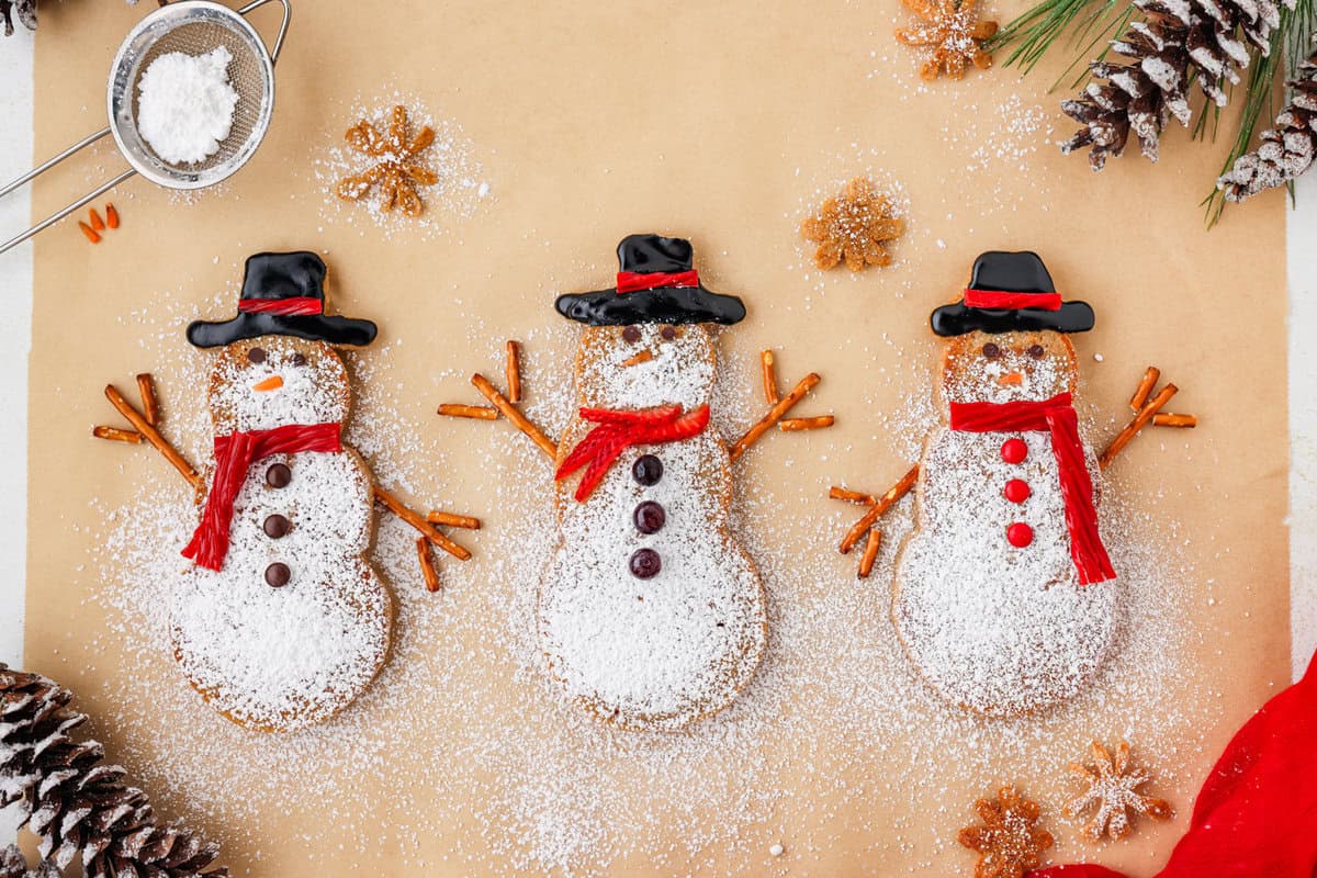 3 completed Snowman Pancakes in a line.